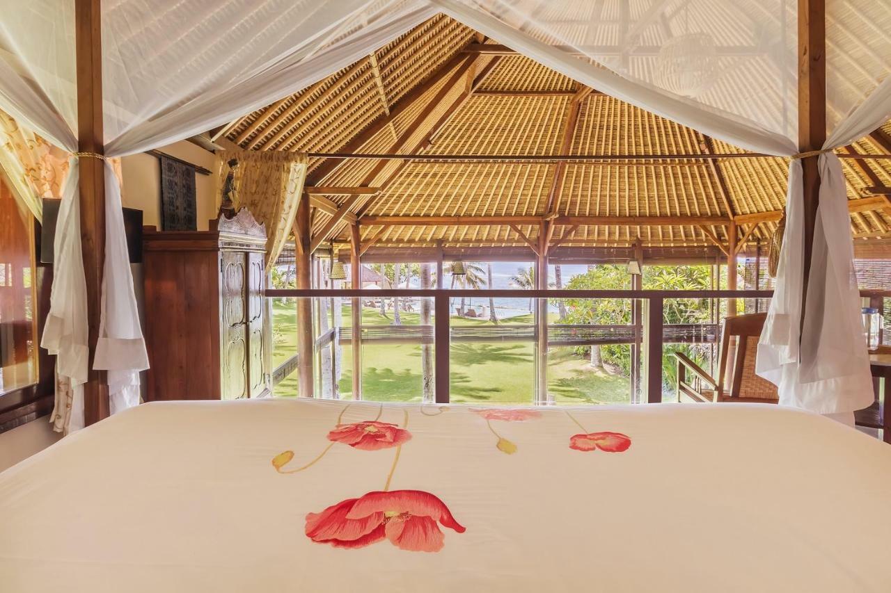 Oceanfront Citakara Sari Villas Candidasa Exterior foto