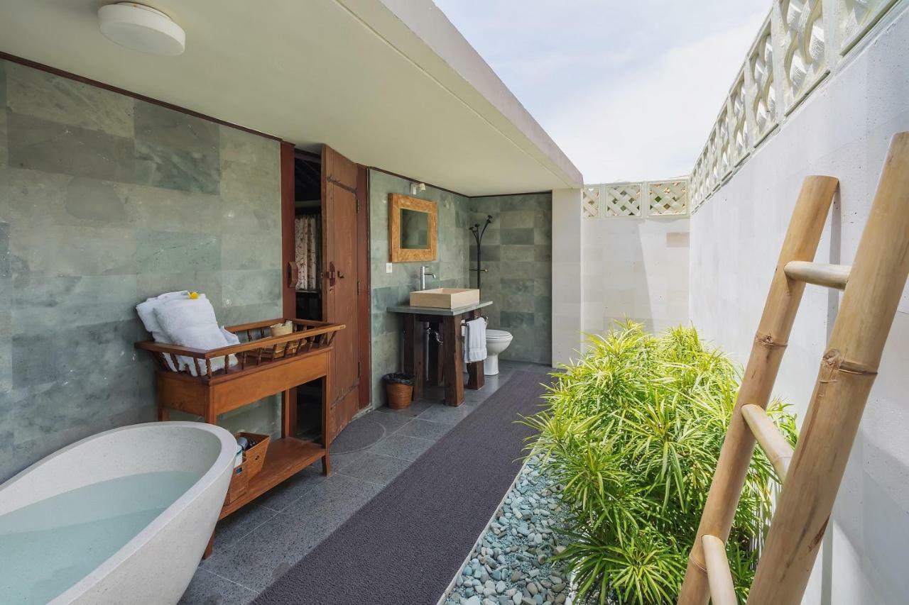 Oceanfront Citakara Sari Villas Candidasa Exterior foto